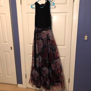 Floral print | Round Neckline | dress | floor length | size 10